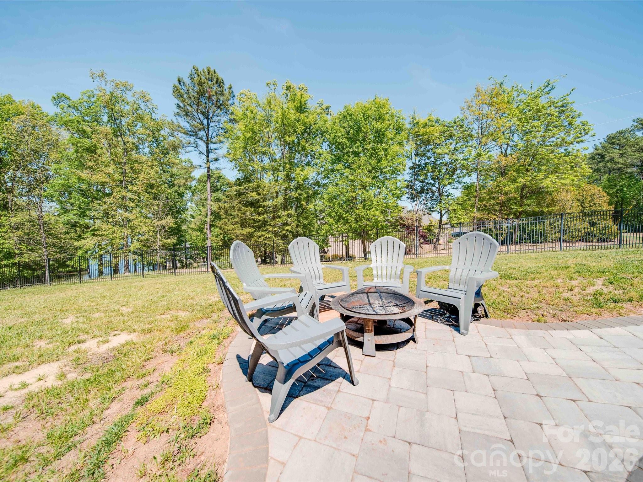 4588 Rinaldo Road — York