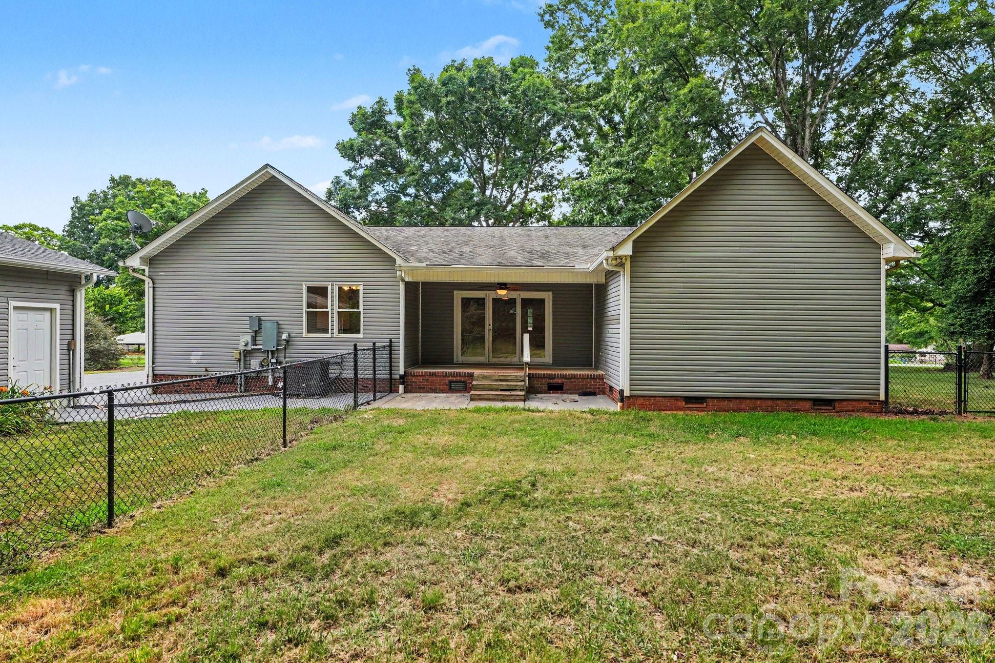 2684 Tiffany Street — Conover