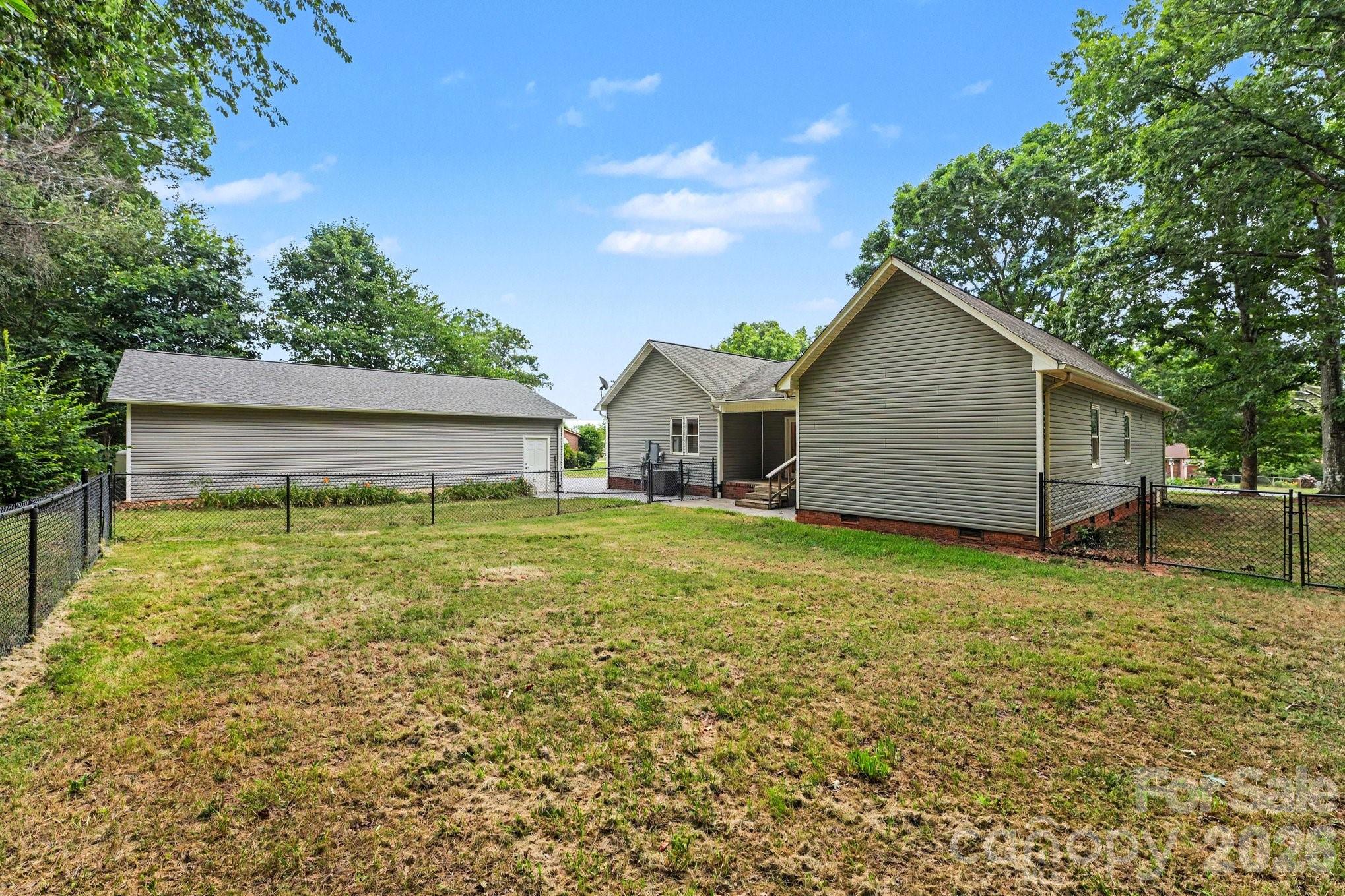 2684 Tiffany Street — Conover