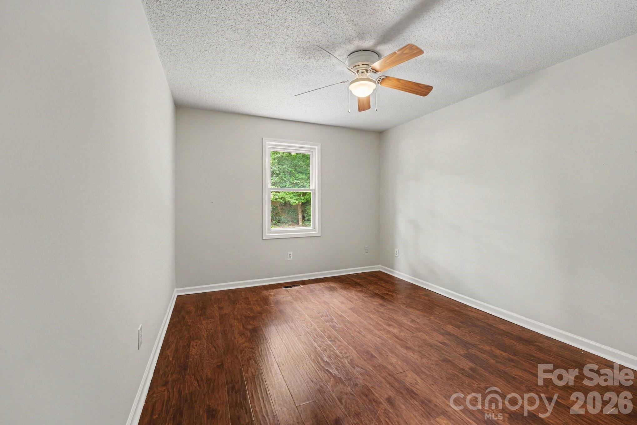 2684 Tiffany Street — Conover
