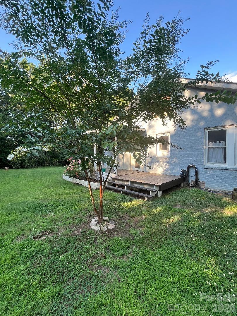 1602 Griffith Road — Monroe