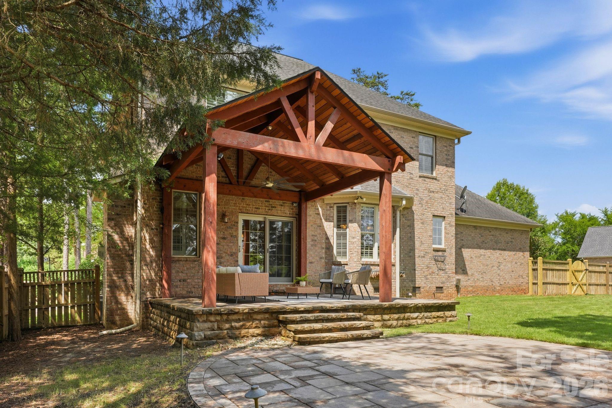 12308 Headquarters Farm Road — Charlotte