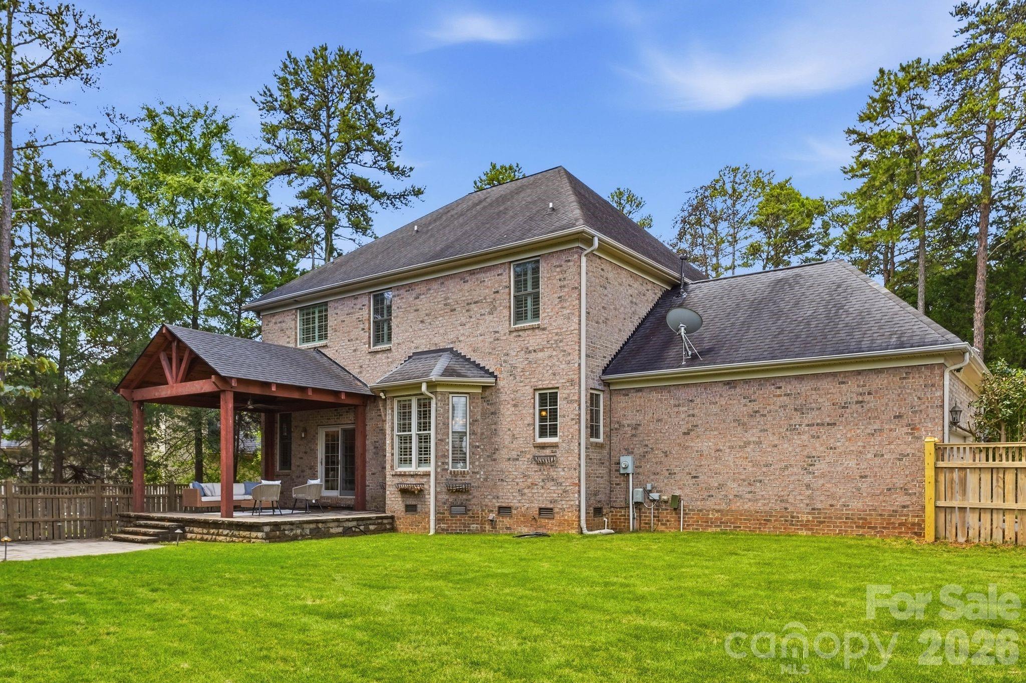 12308 Headquarters Farm Road — Charlotte