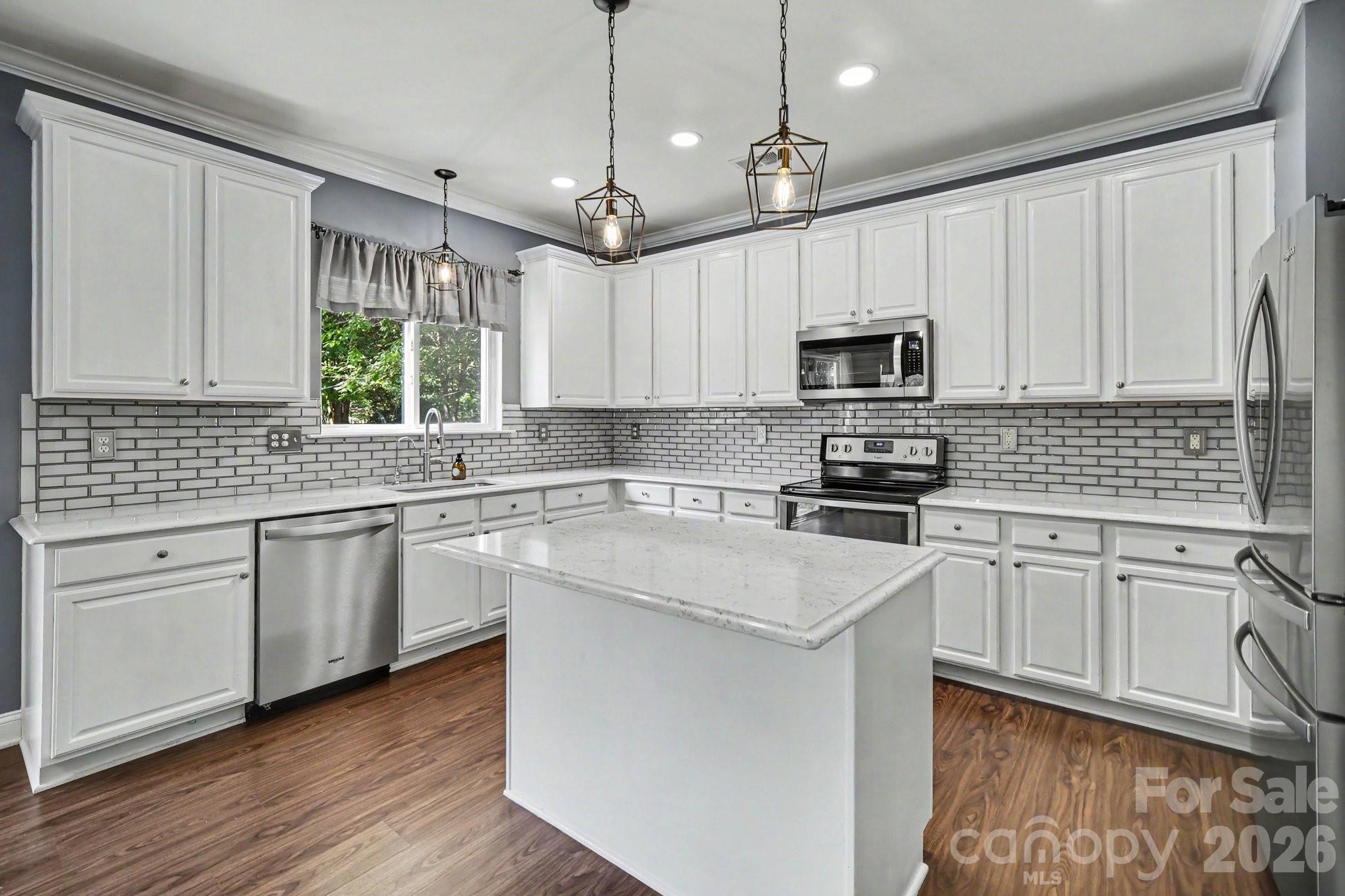 10327 Barrands Lane — Charlotte