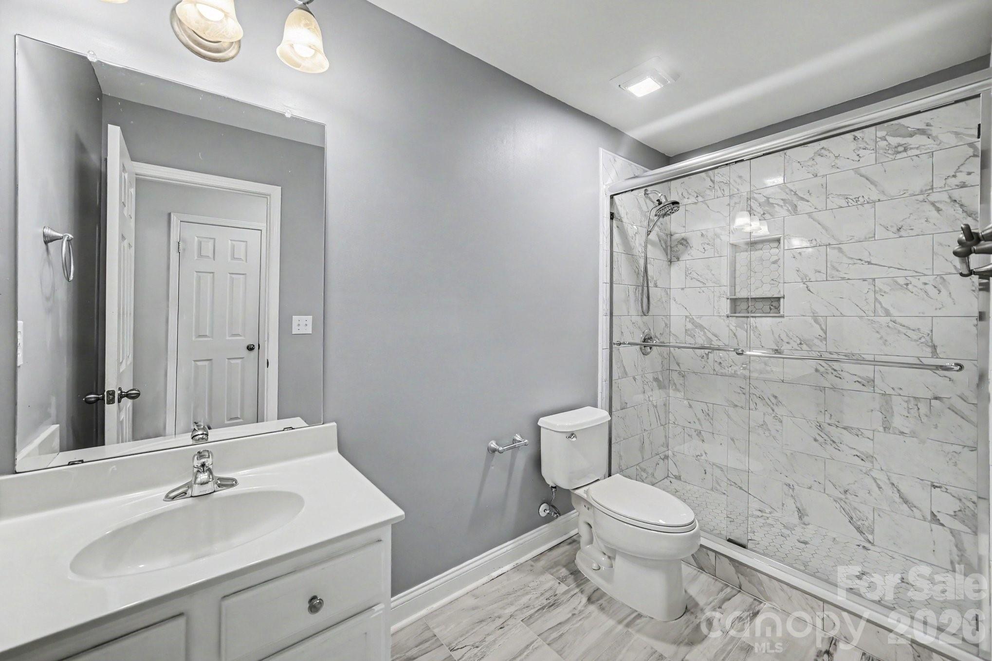 10327 Barrands Lane — Charlotte