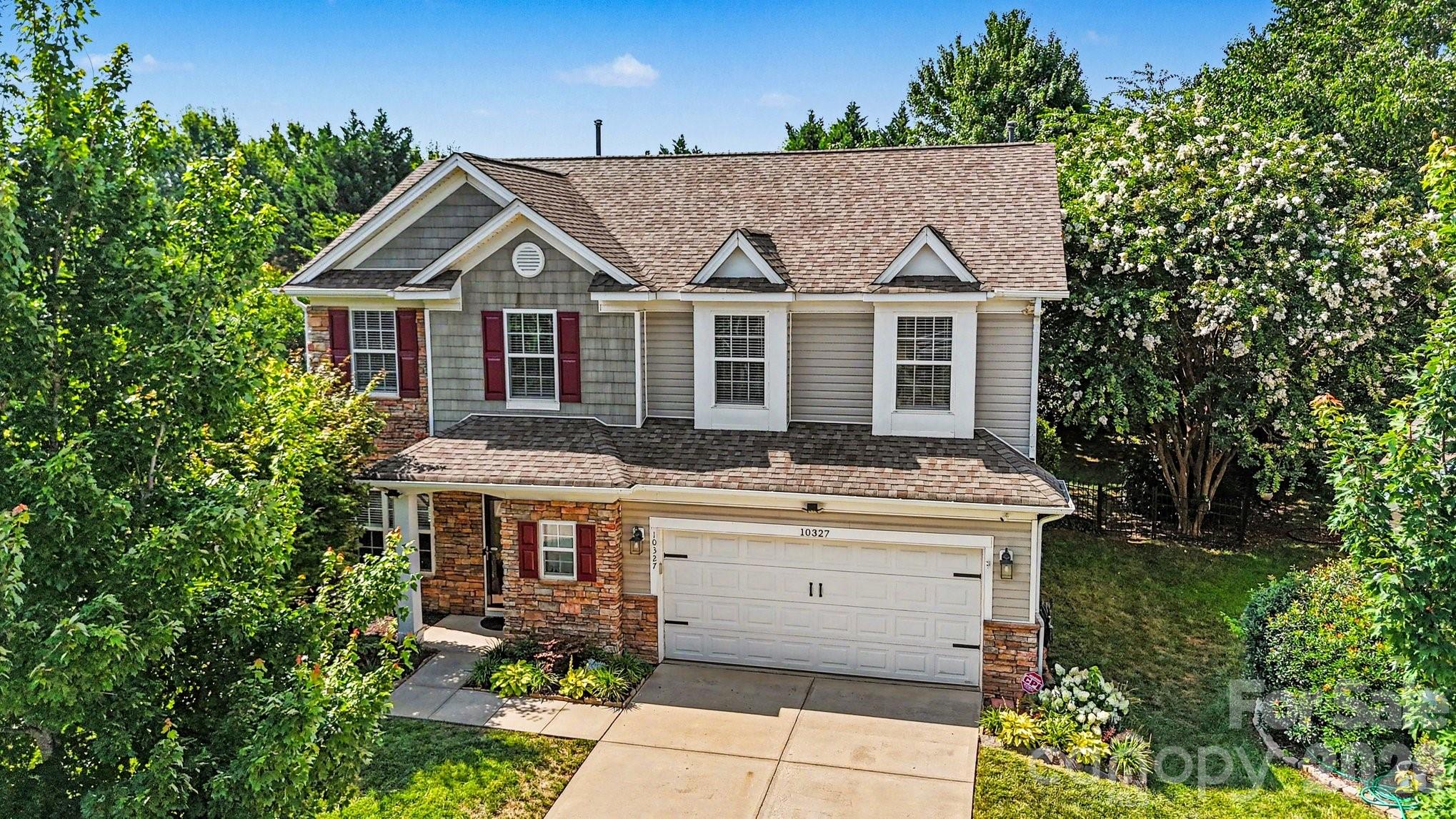 10327 Barrands Lane — Charlotte