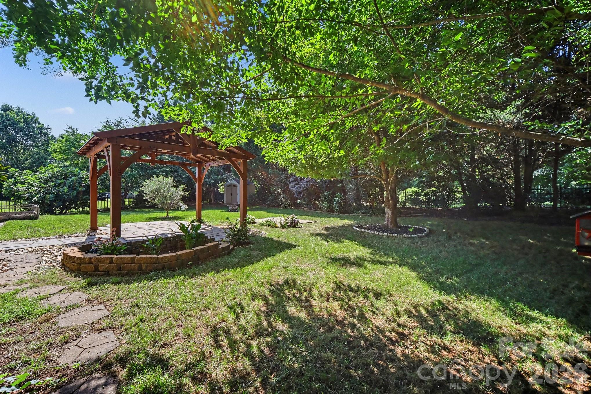 10327 Barrands Lane — Charlotte
