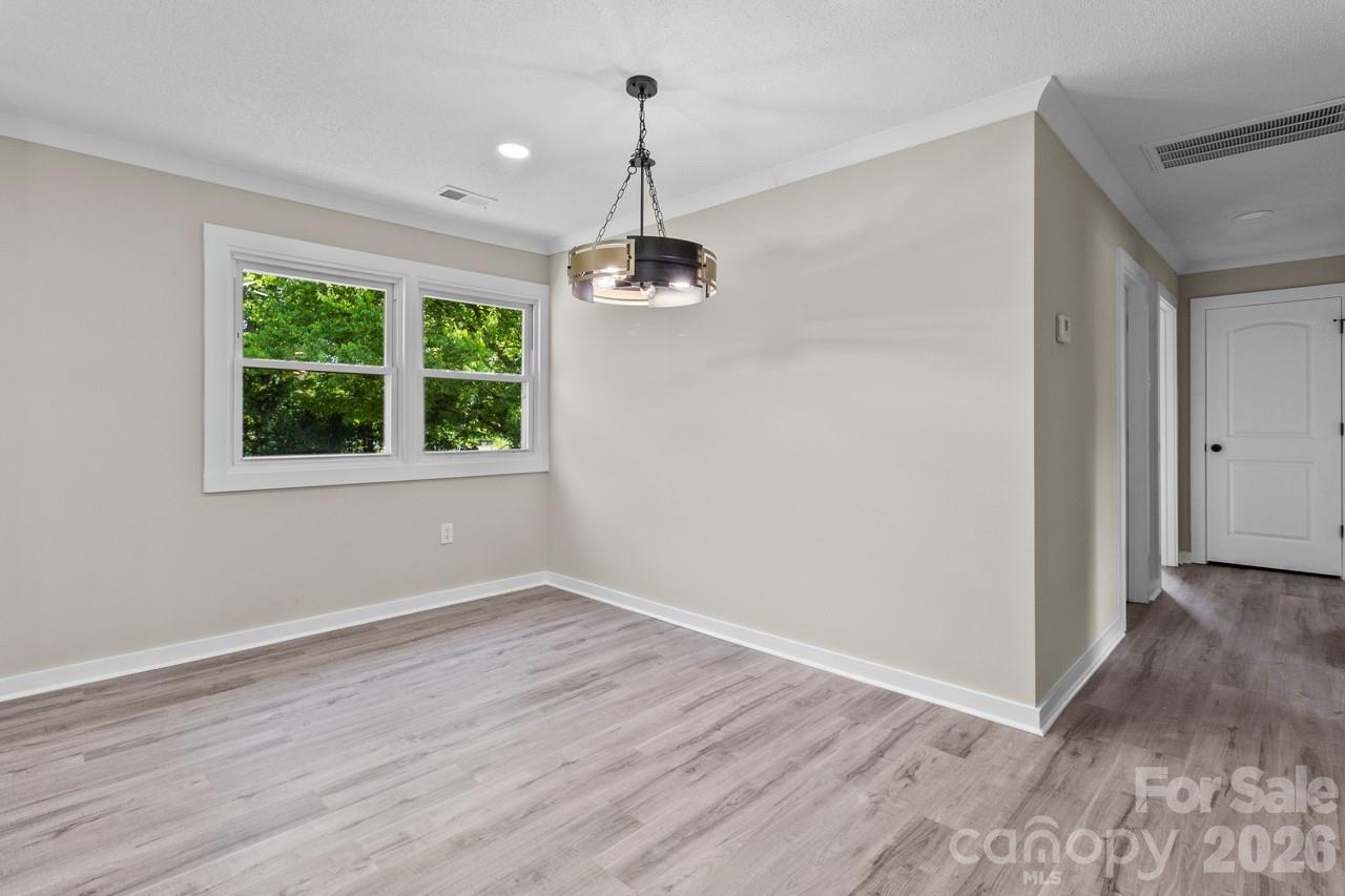 1125 Rembrandt Drive SW — Concord