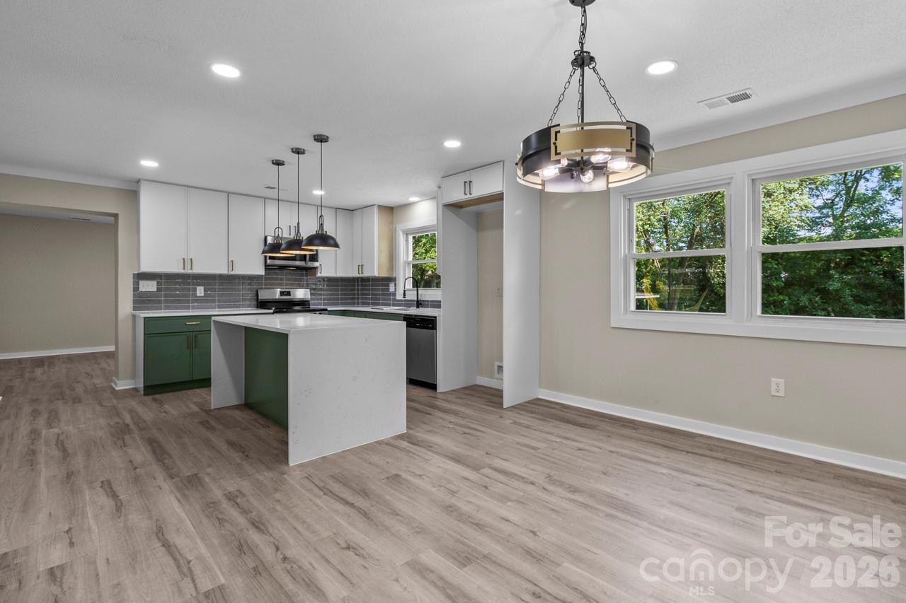 1125 Rembrandt Drive SW — Concord