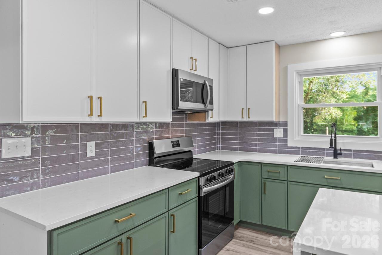 1125 Rembrandt Drive SW — Concord