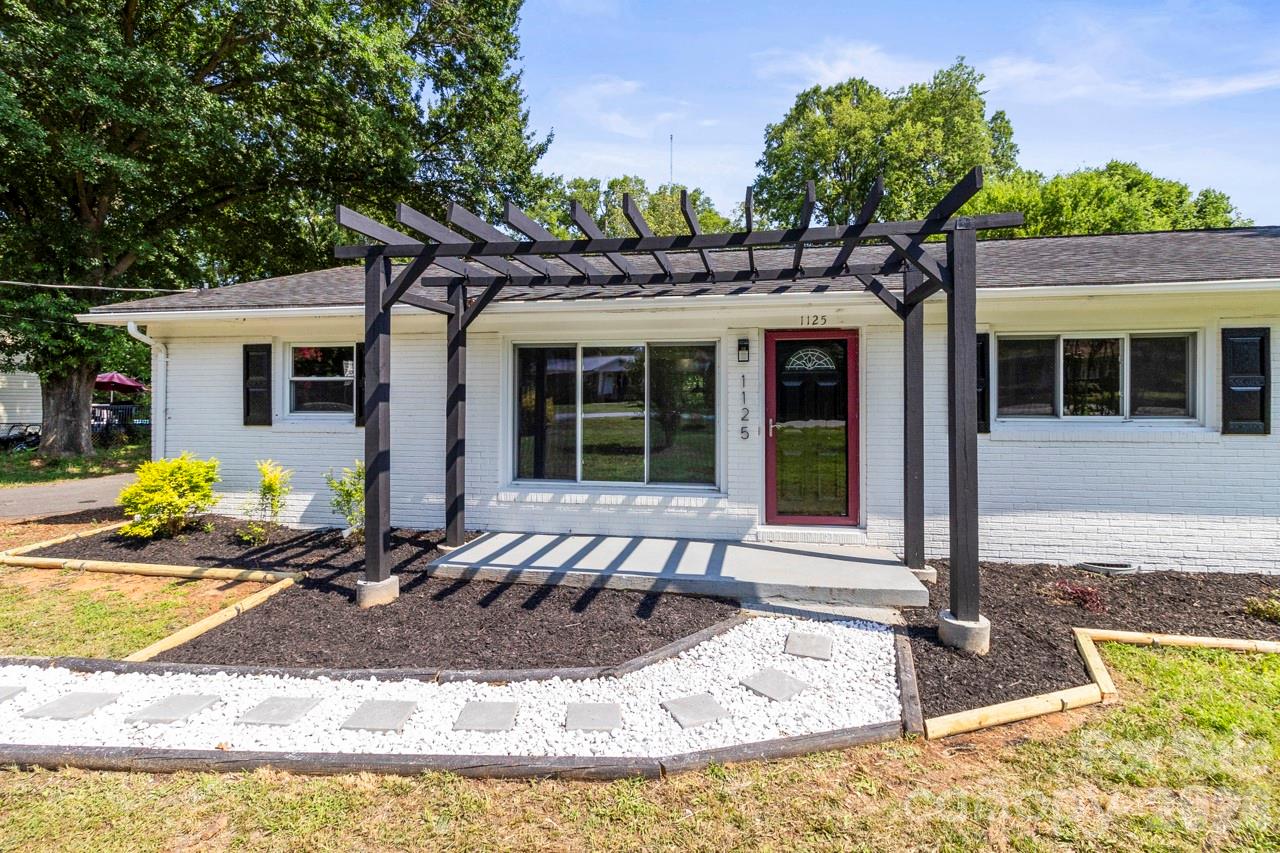 1125 Rembrandt Drive SW — Concord