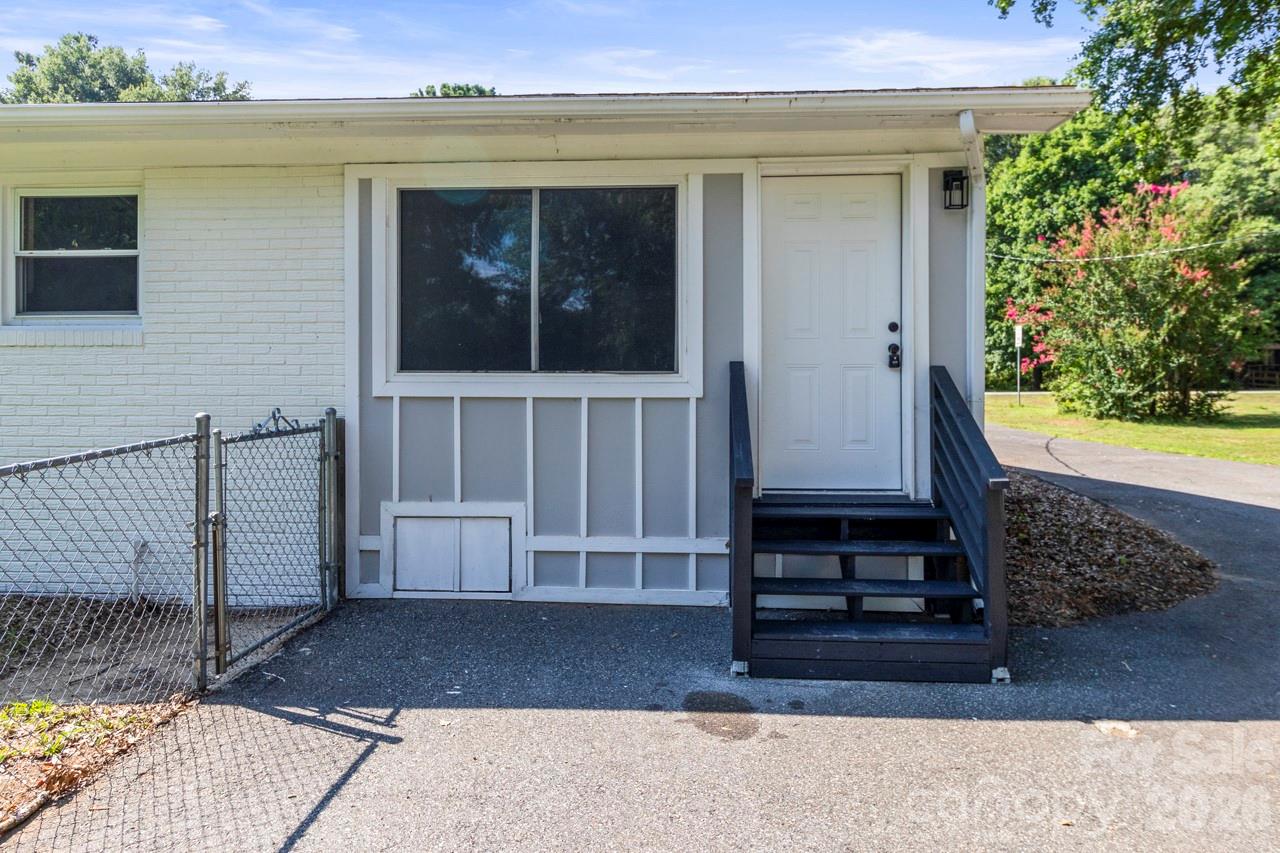 1125 Rembrandt Drive SW — Concord