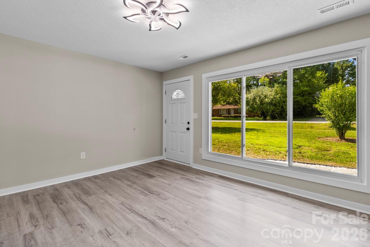 1125 Rembrandt Drive SW — Concord