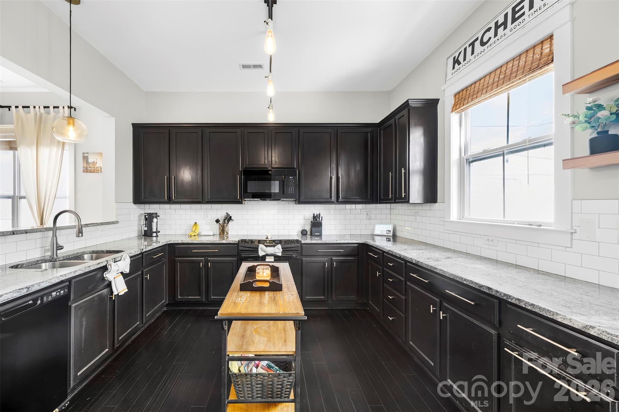 6917 Dunton Street — Huntersville
