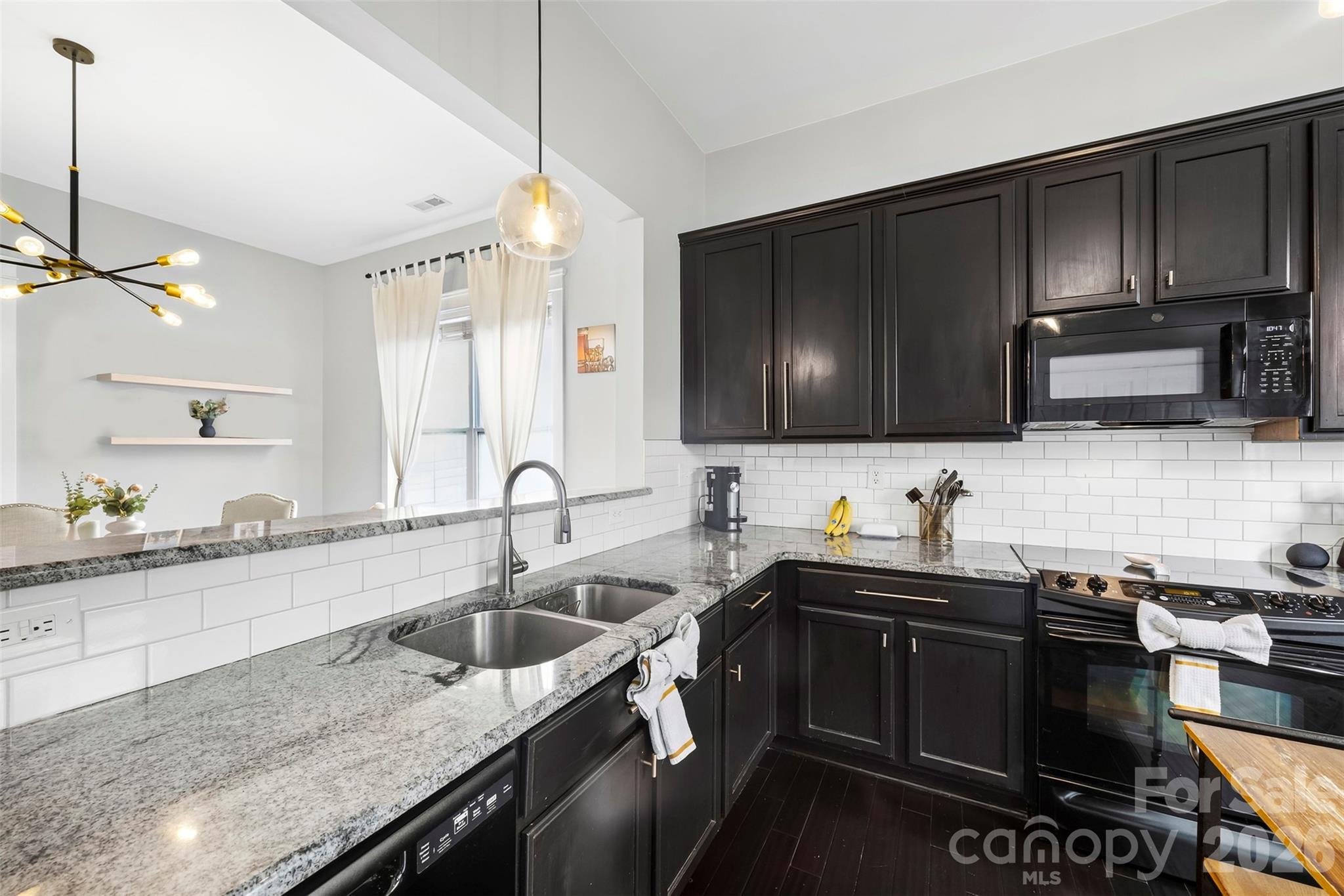 6917 Dunton Street — Huntersville