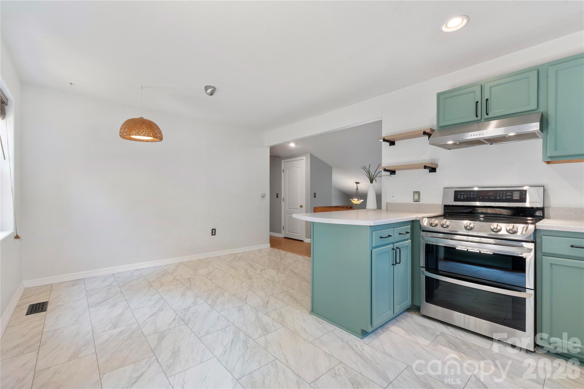 100 Carriage Hill Drive — Morganton