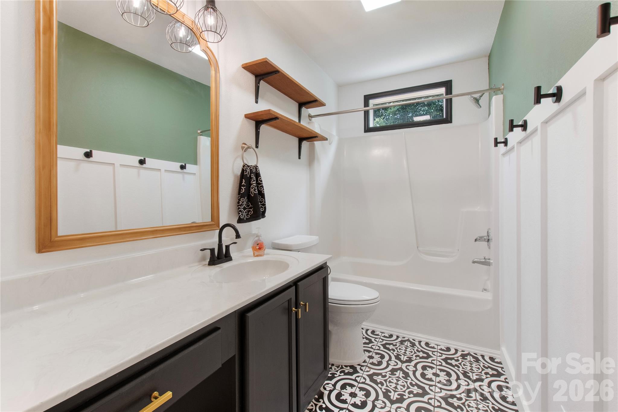 100 Carriage Hill Drive — Morganton