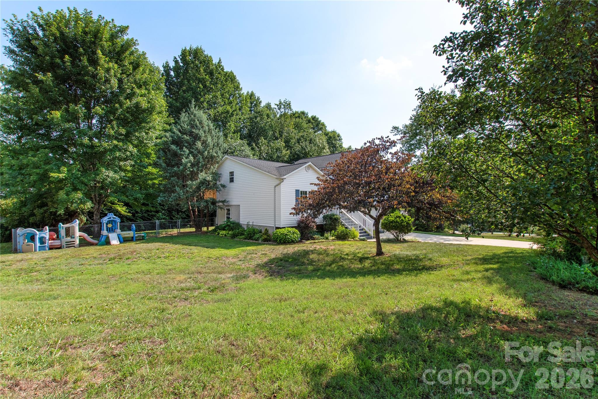 100 Carriage Hill Drive — Morganton