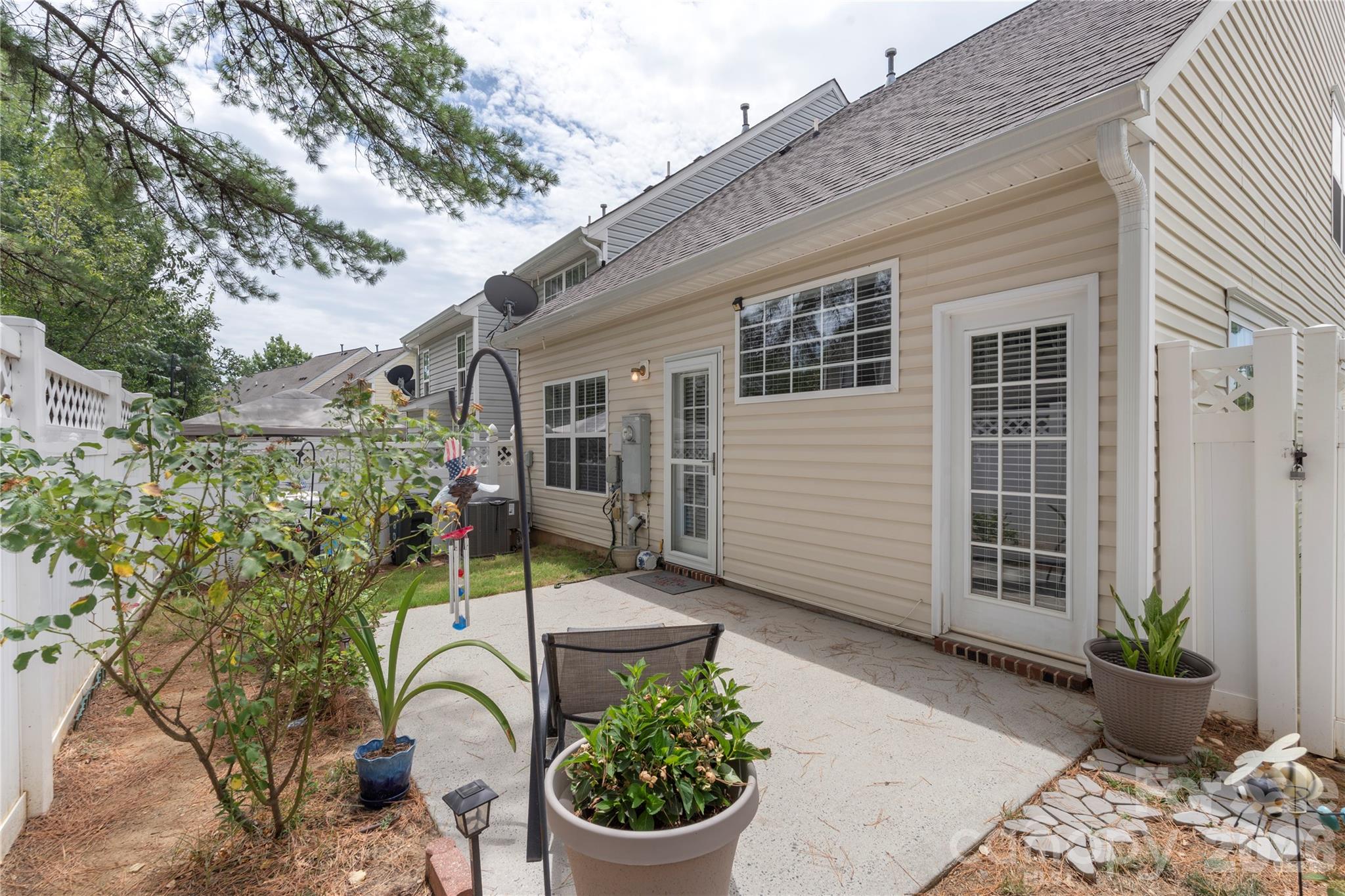 806 Rock Lake Glen — Fort Mill