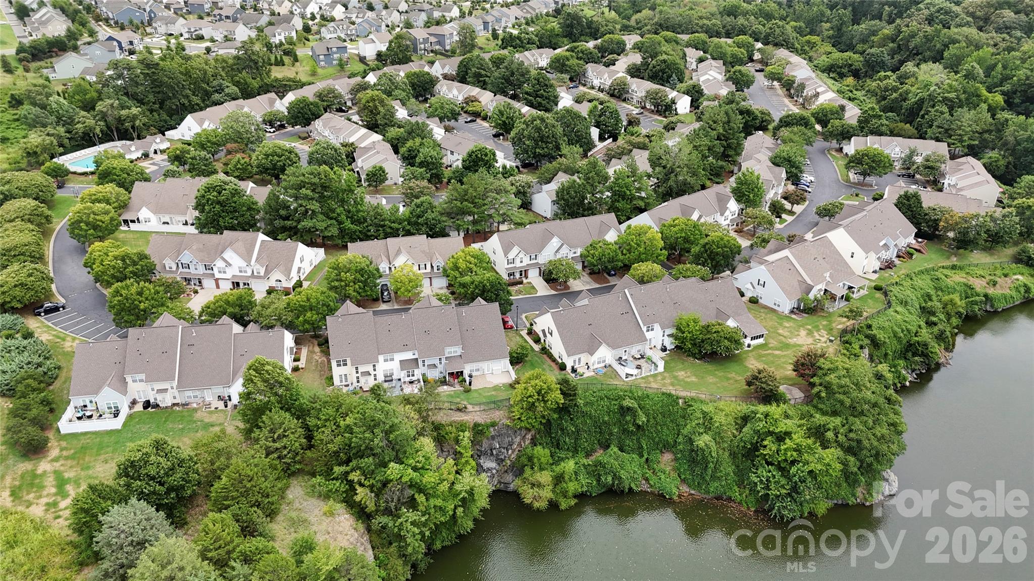 806 Rock Lake Glen — Fort Mill