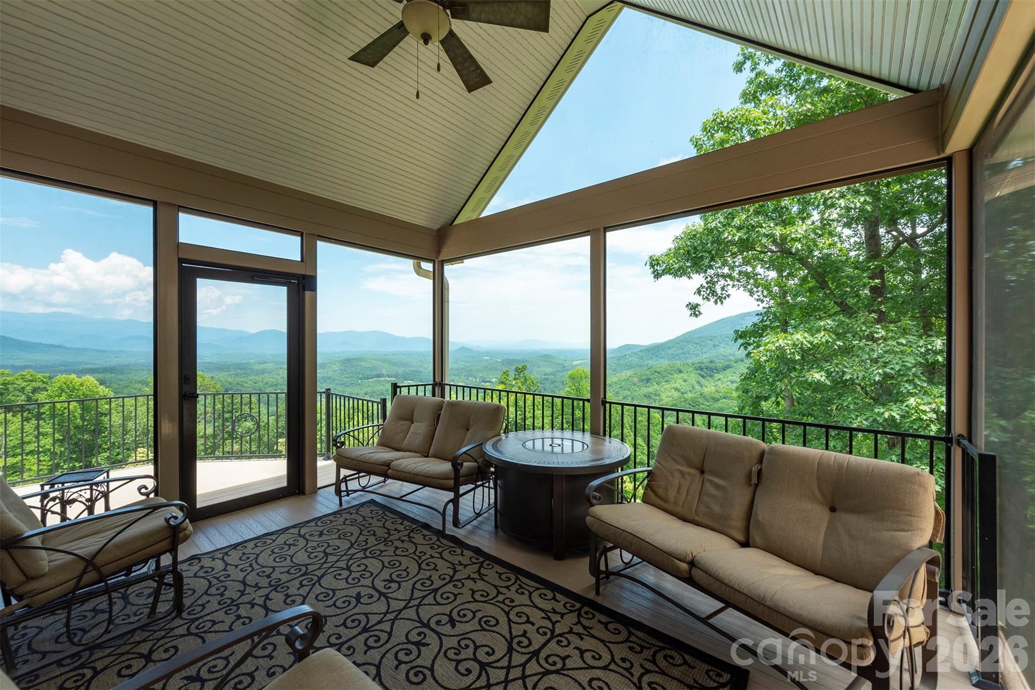 301 Oak Winds Drive — Old Fort