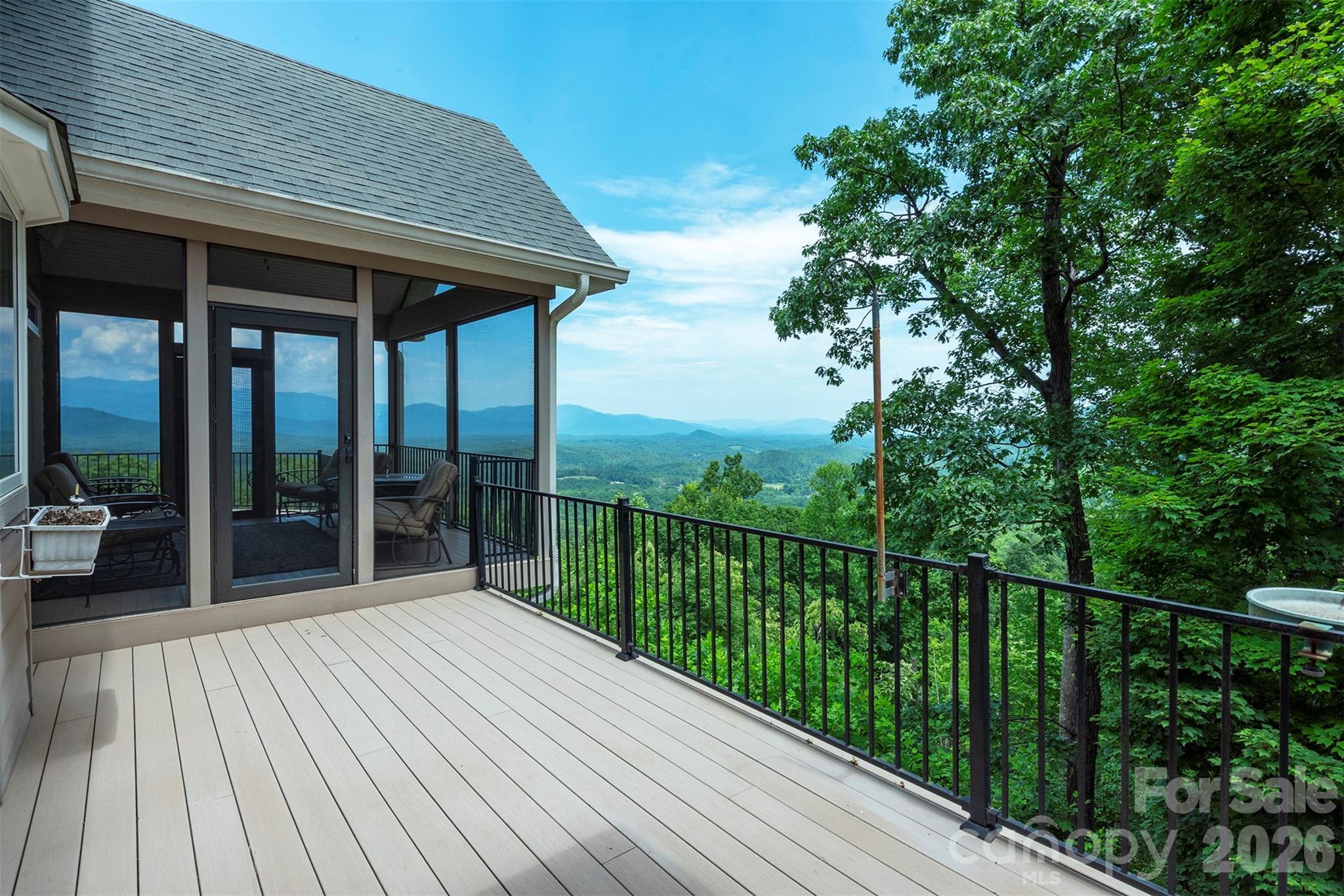 301 Oak Winds Drive — Old Fort