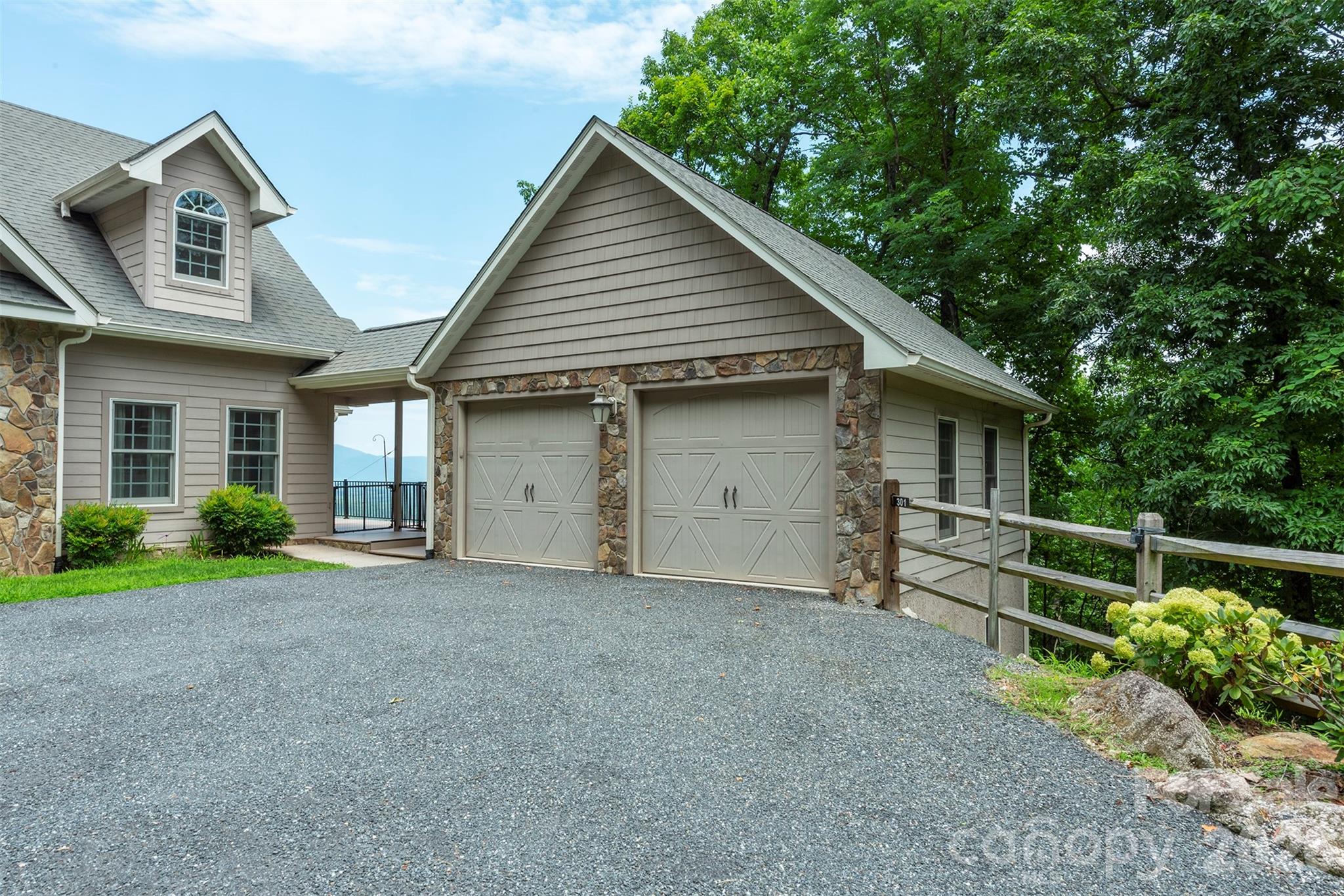 301 Oak Winds Drive — Old Fort