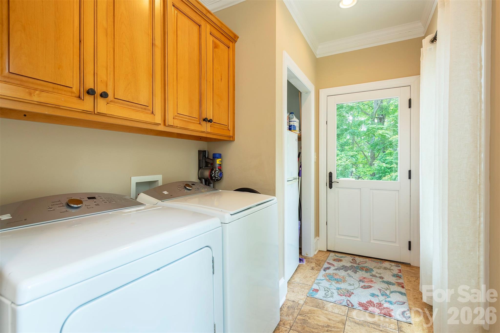 301 Oak Winds Drive — Old Fort