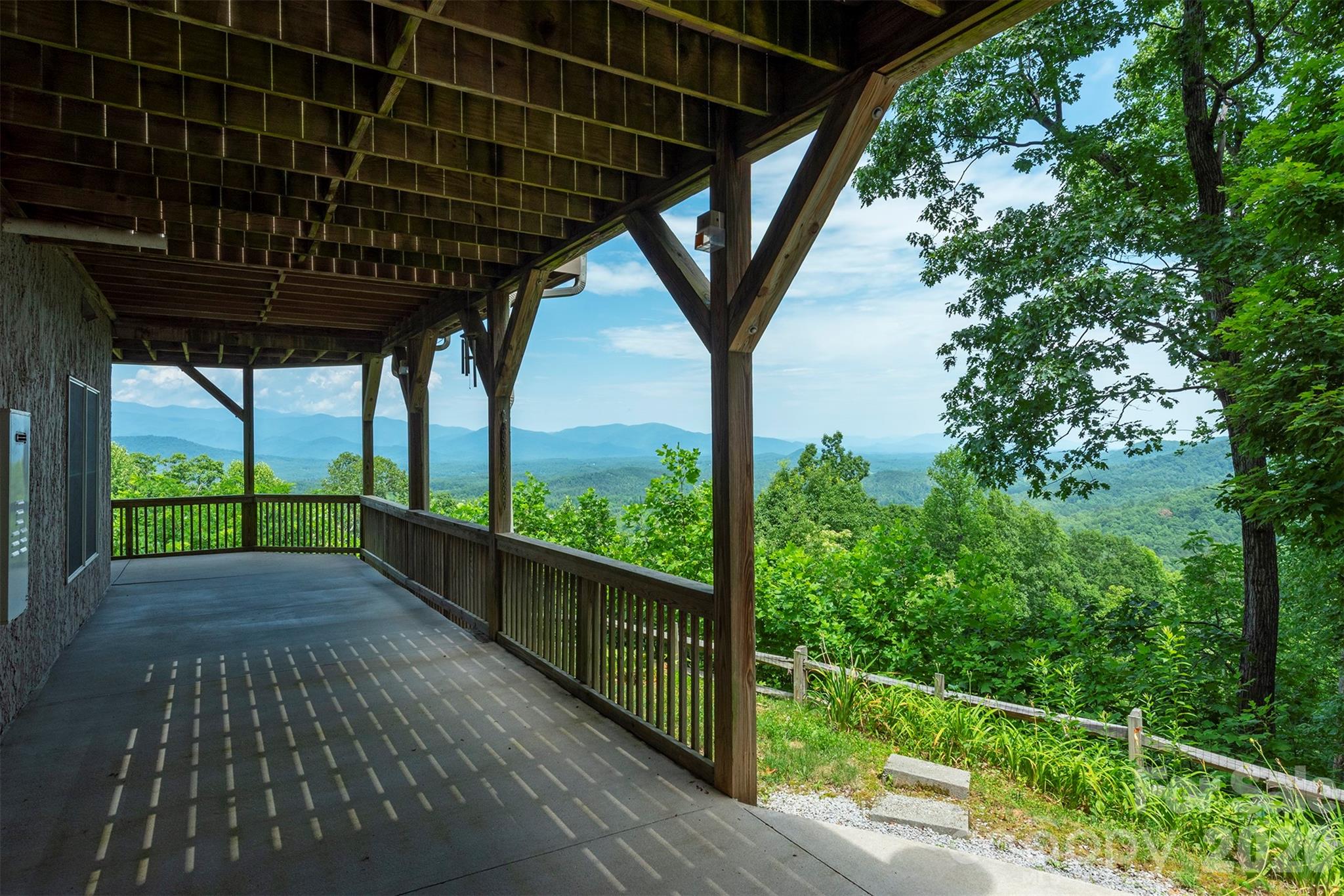 301 Oak Winds Drive — Old Fort