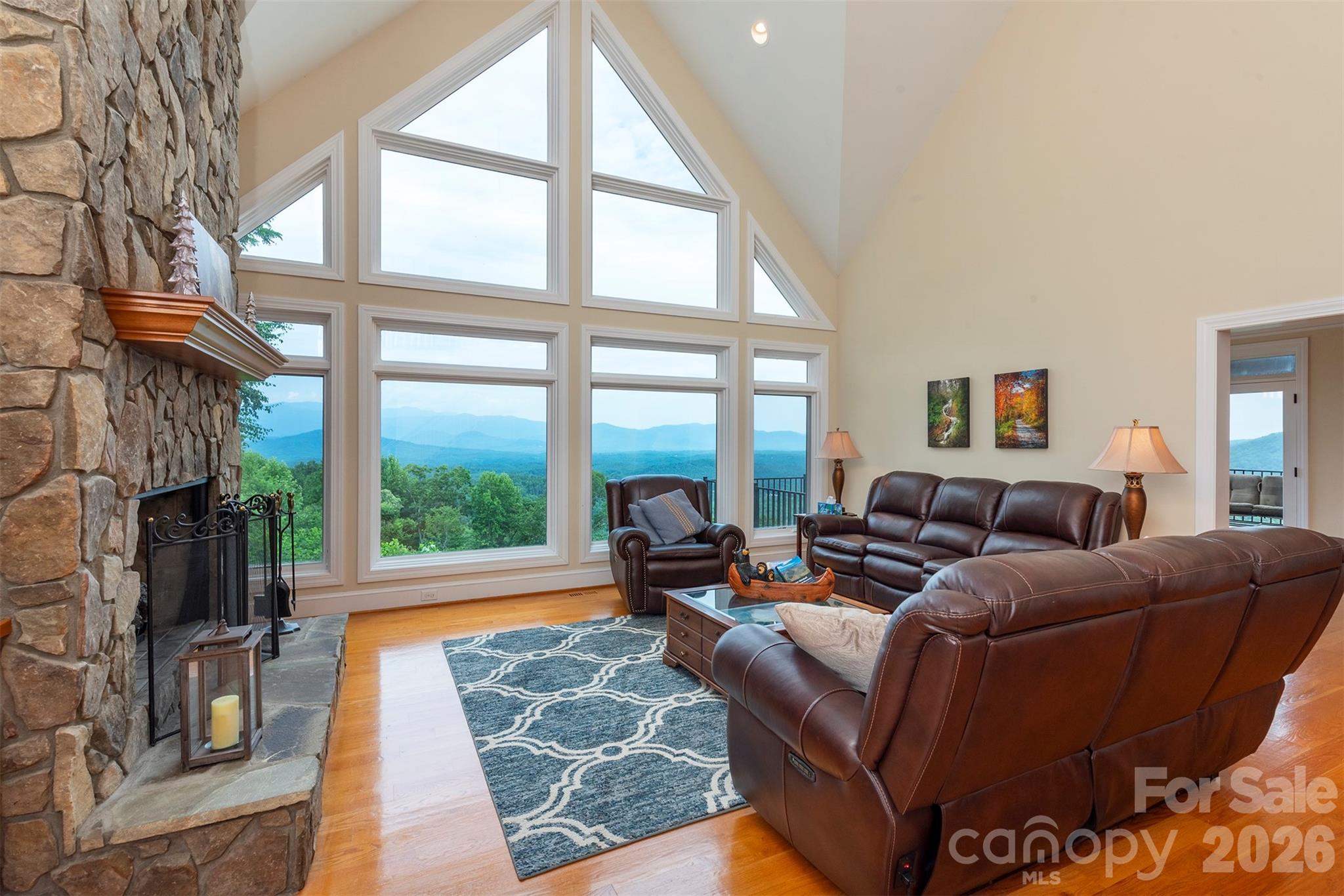 301 Oak Winds Drive — Old Fort