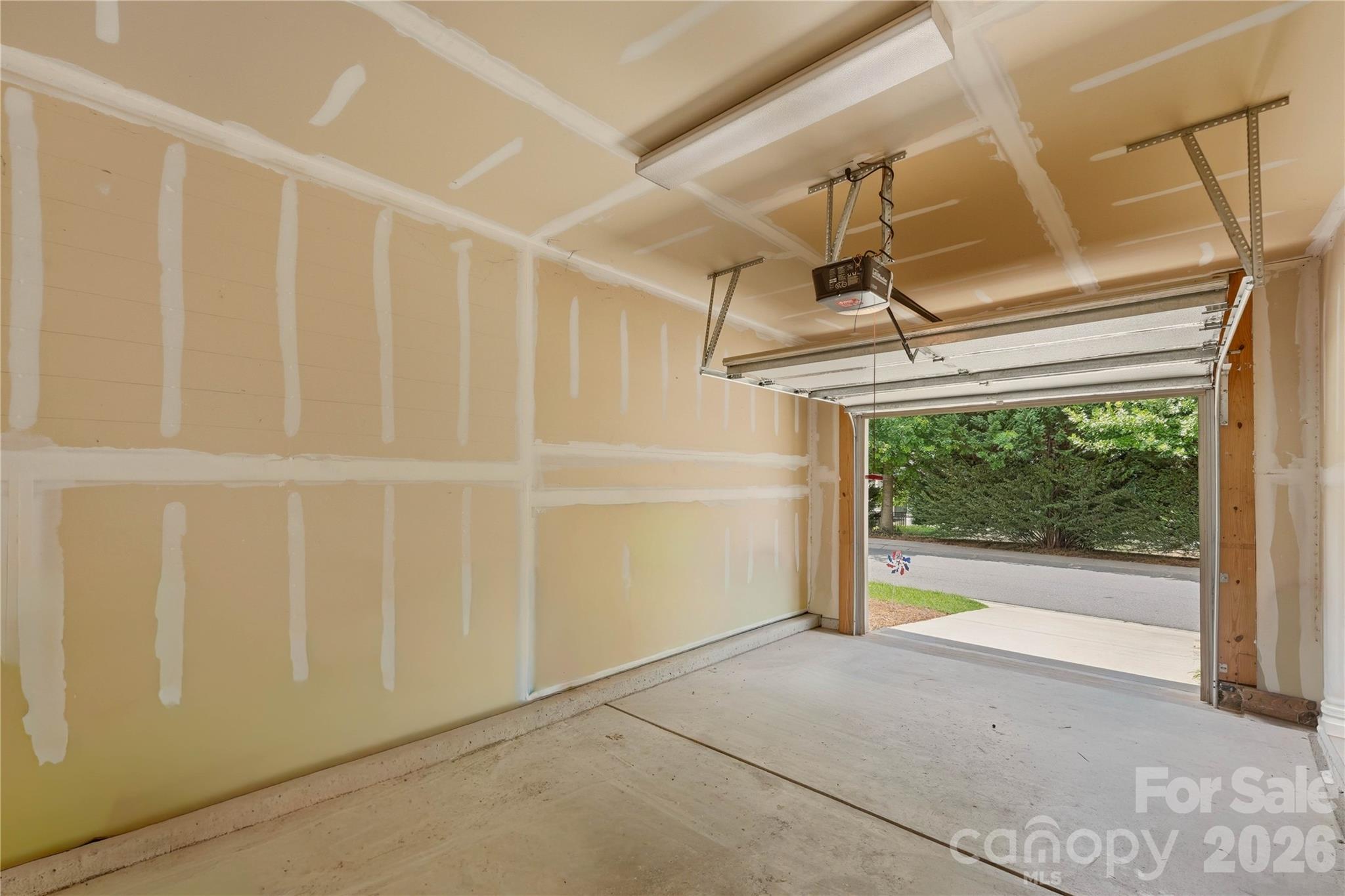 2433 Diplomat Lane — Charlotte