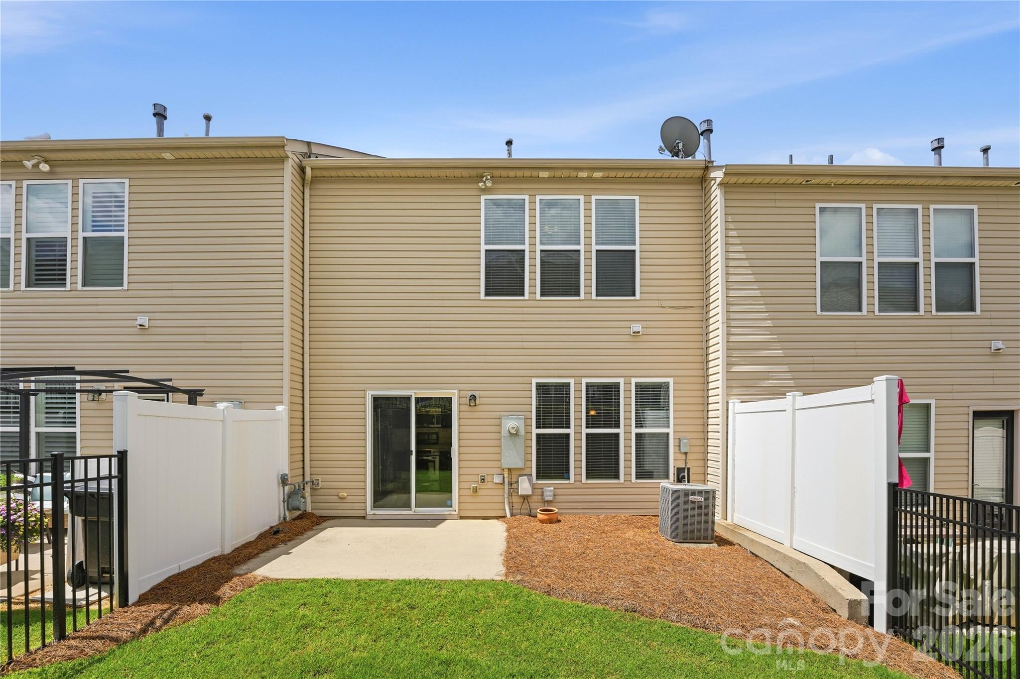 2433 Diplomat Lane — Charlotte