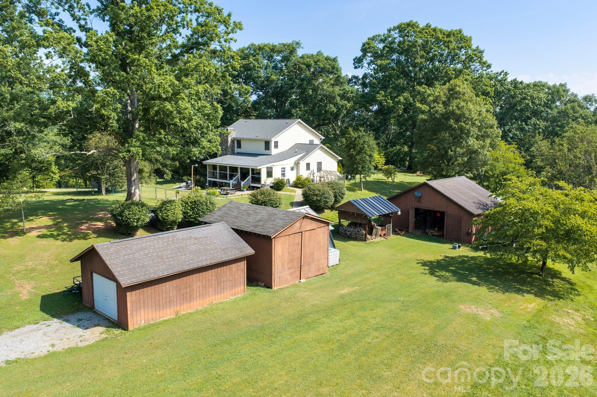 10 Old Turnpike Road — Mills River