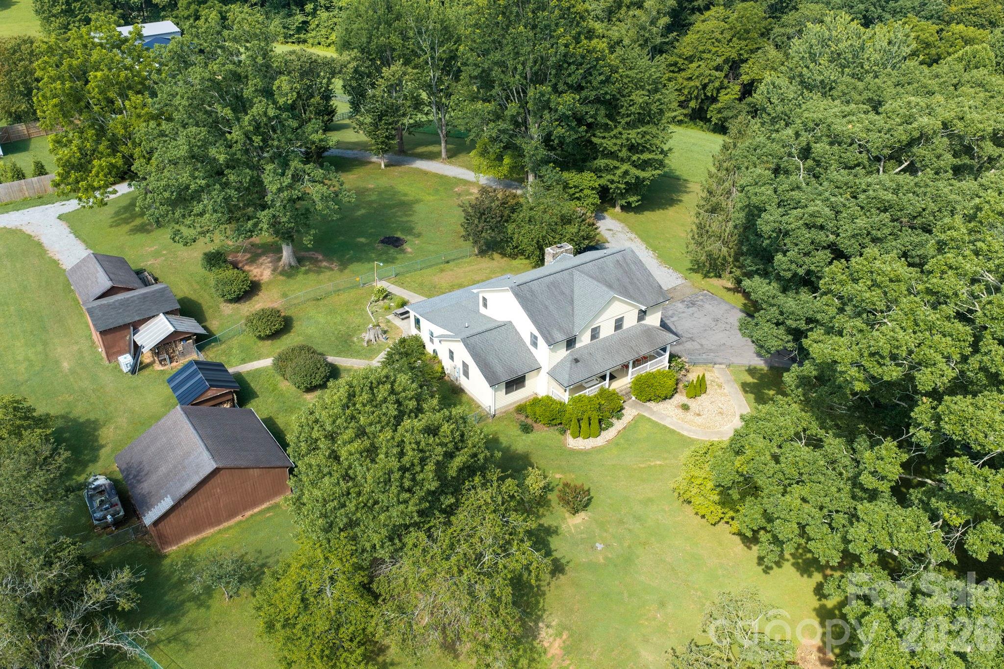 10 Old Turnpike Road — Mills River