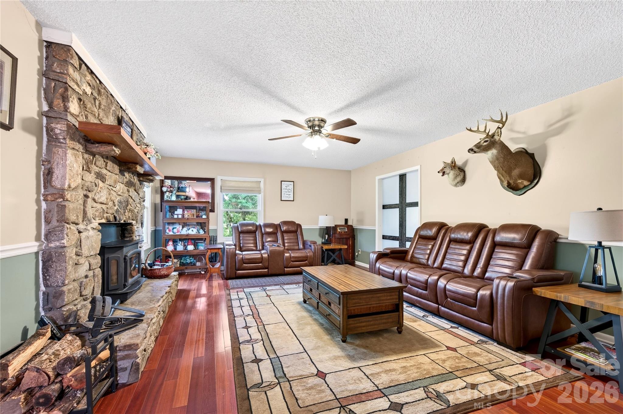 10 Old Turnpike Road — Mills River