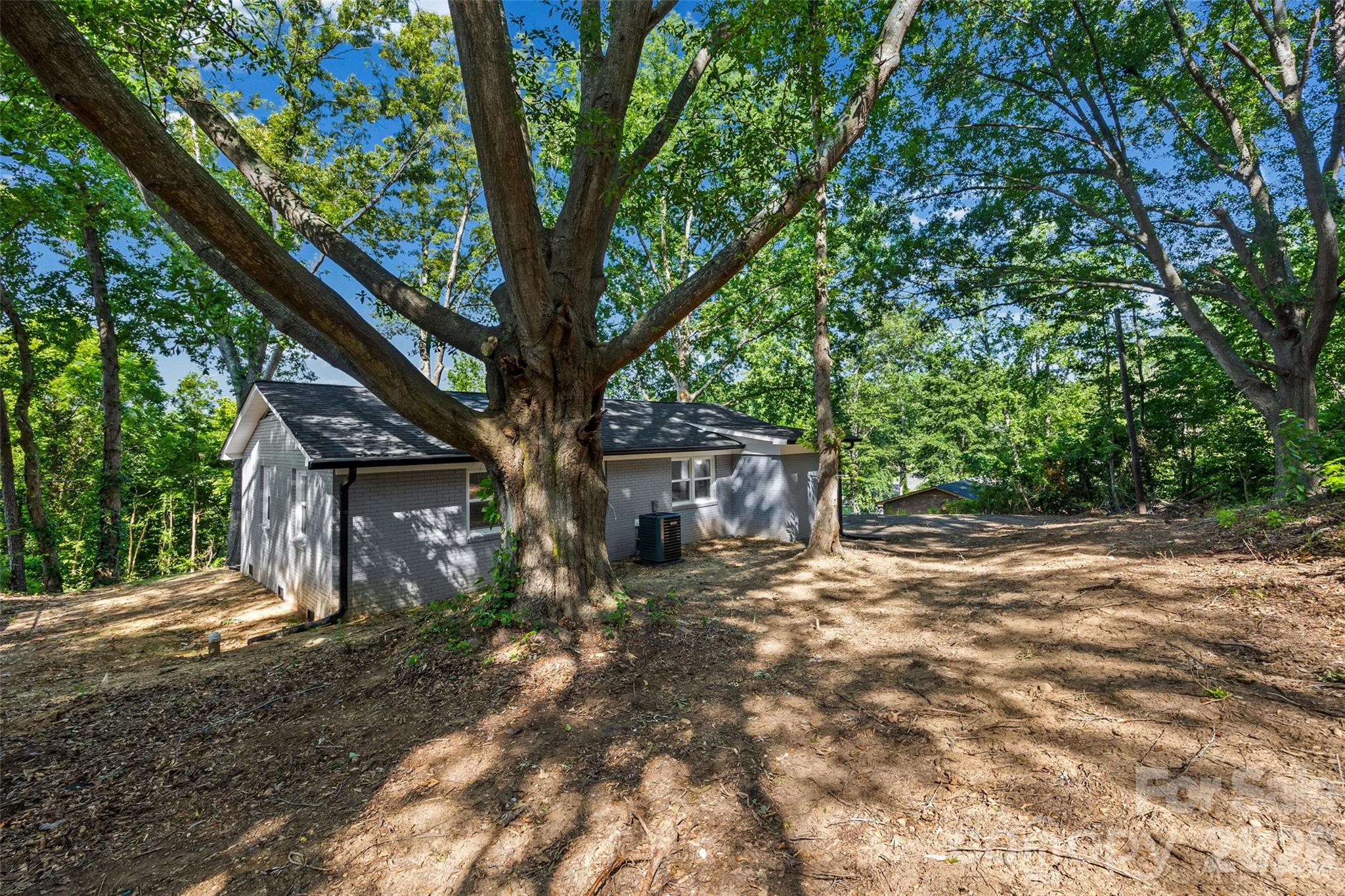 1812 Riveria Drive — Shelby