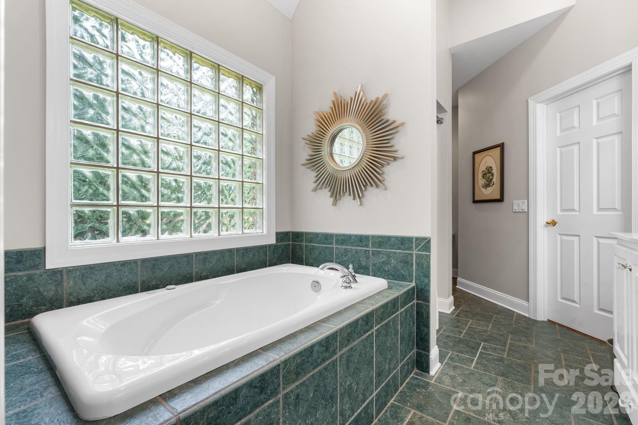106 Oakland Court NE #9 & 10 — Valdese