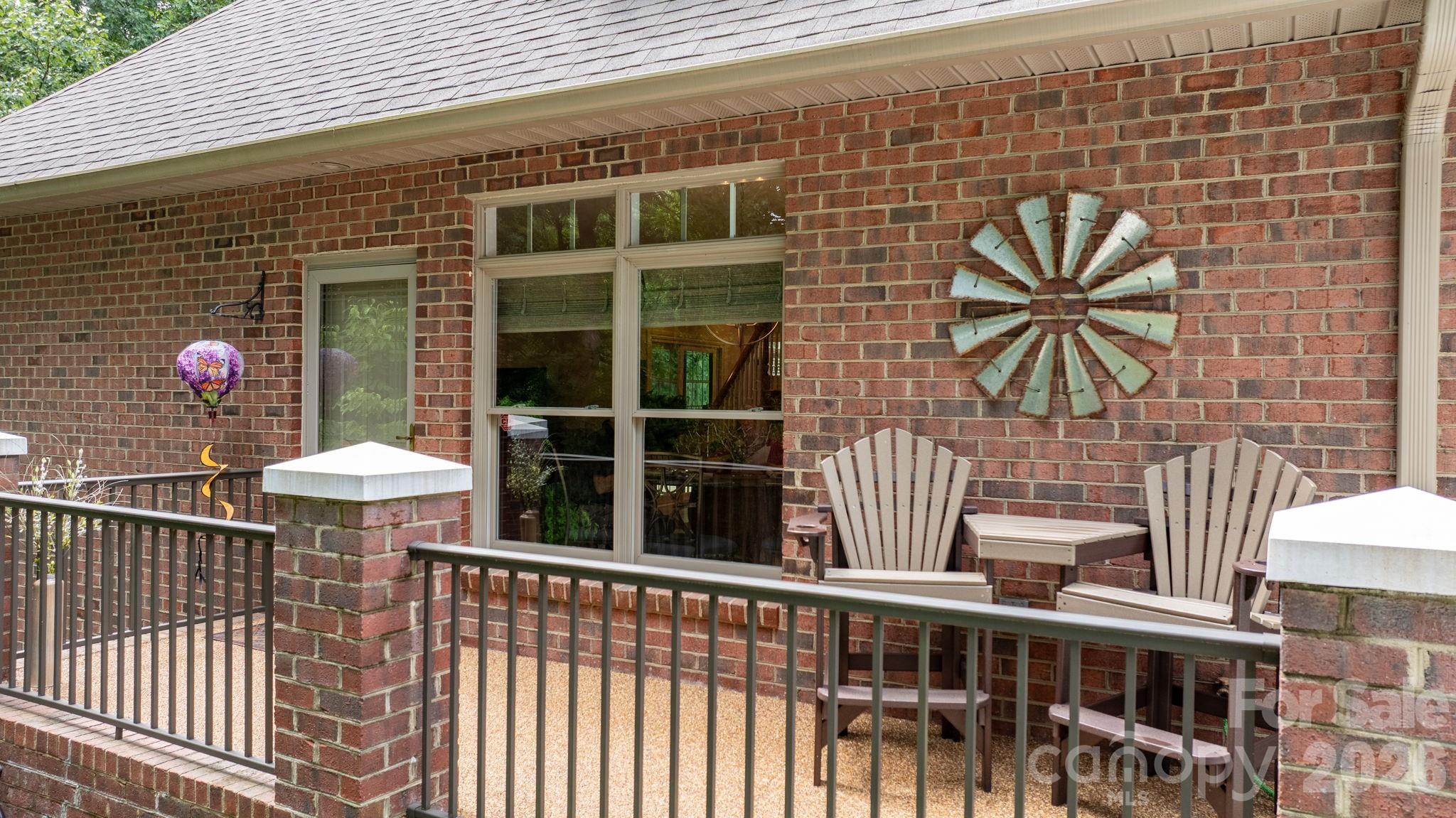 106 Oakland Court NE #9 & 10 — Valdese