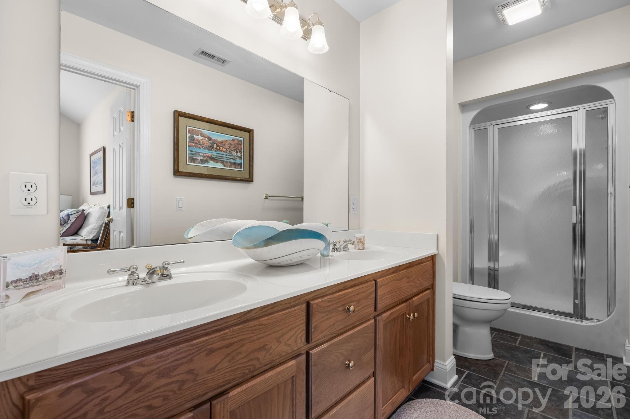 106 Oakland Court NE #9 & 10 — Valdese