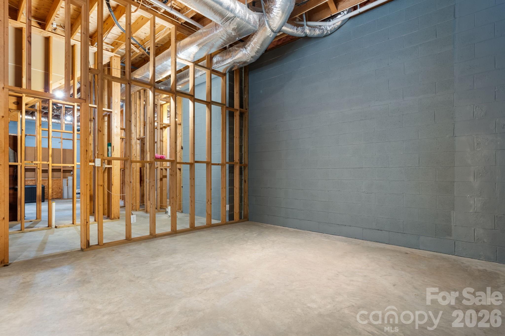 106 Oakland Court NE #9 & 10 — Valdese