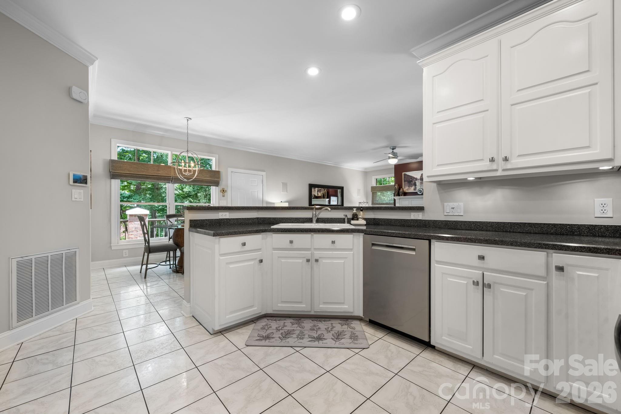 106 Oakland Court NE #9 & 10 — Valdese