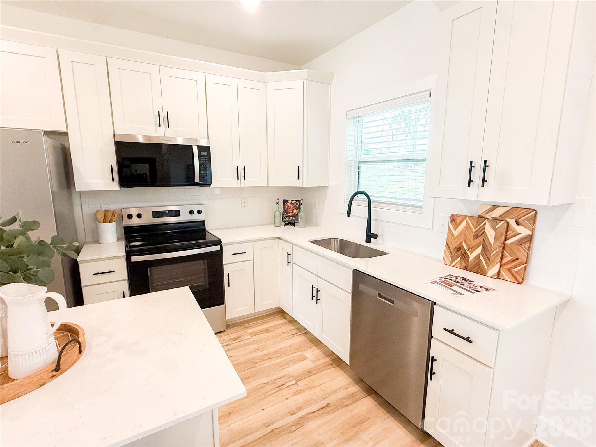 205 E Rice Street — Landis