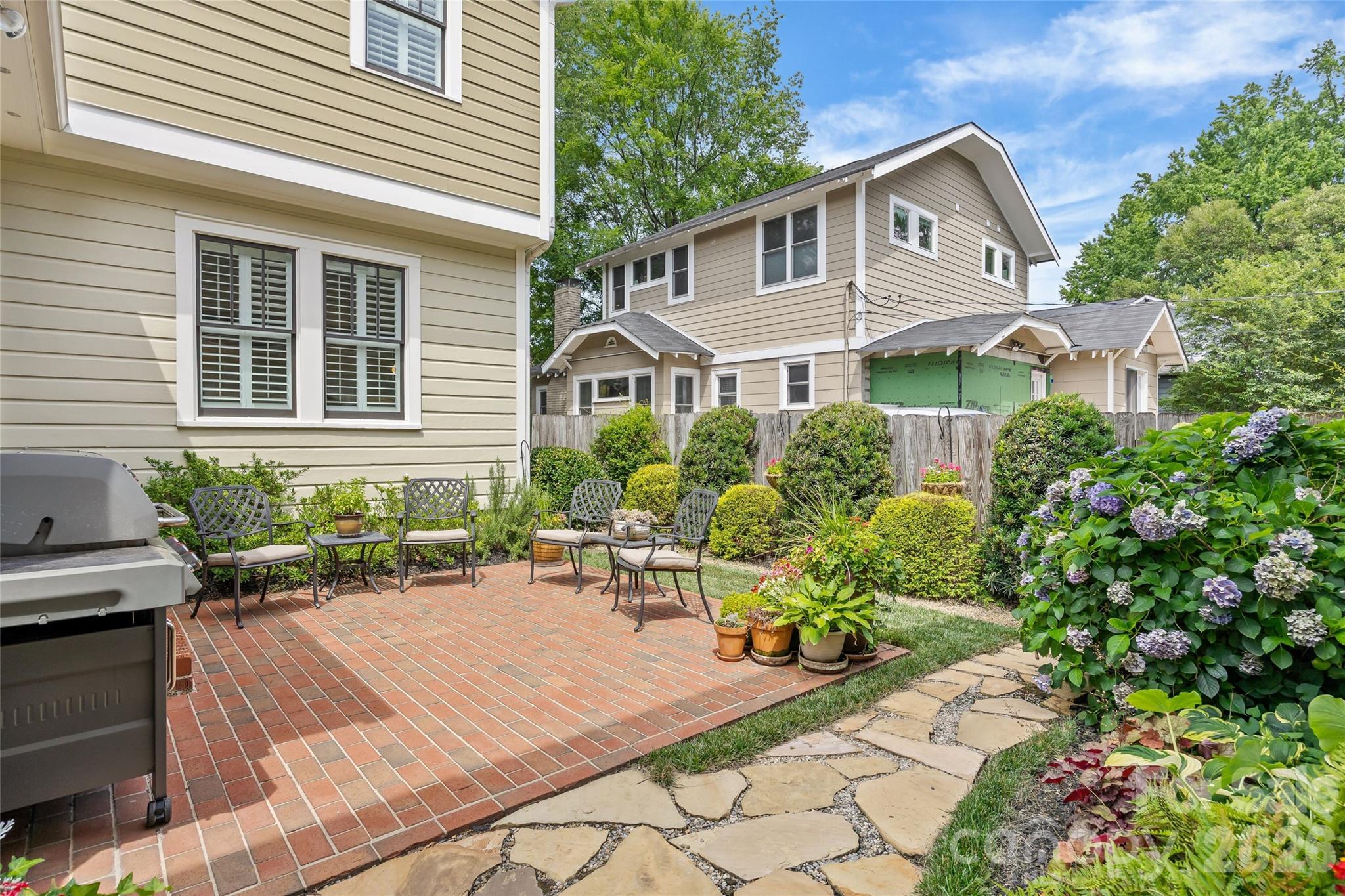 2200 Shenandoah Avenue — Charlotte