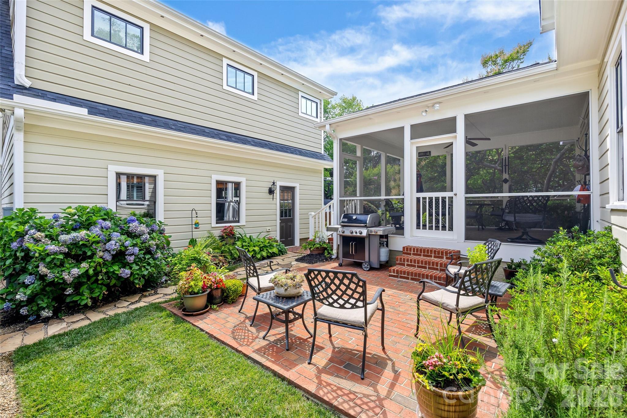 2200 Shenandoah Avenue — Charlotte