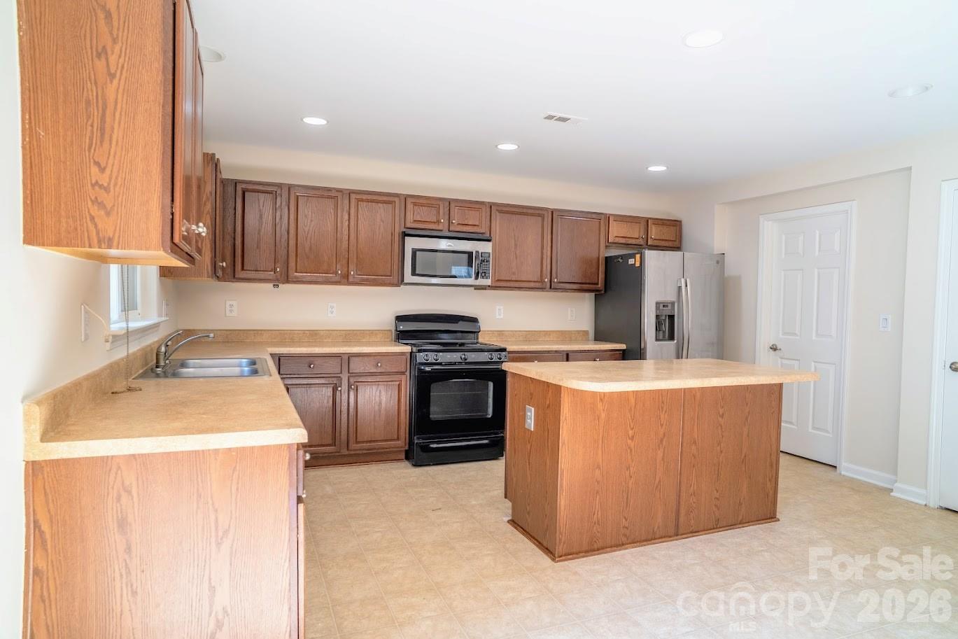 9411 Seamill Road — Charlotte