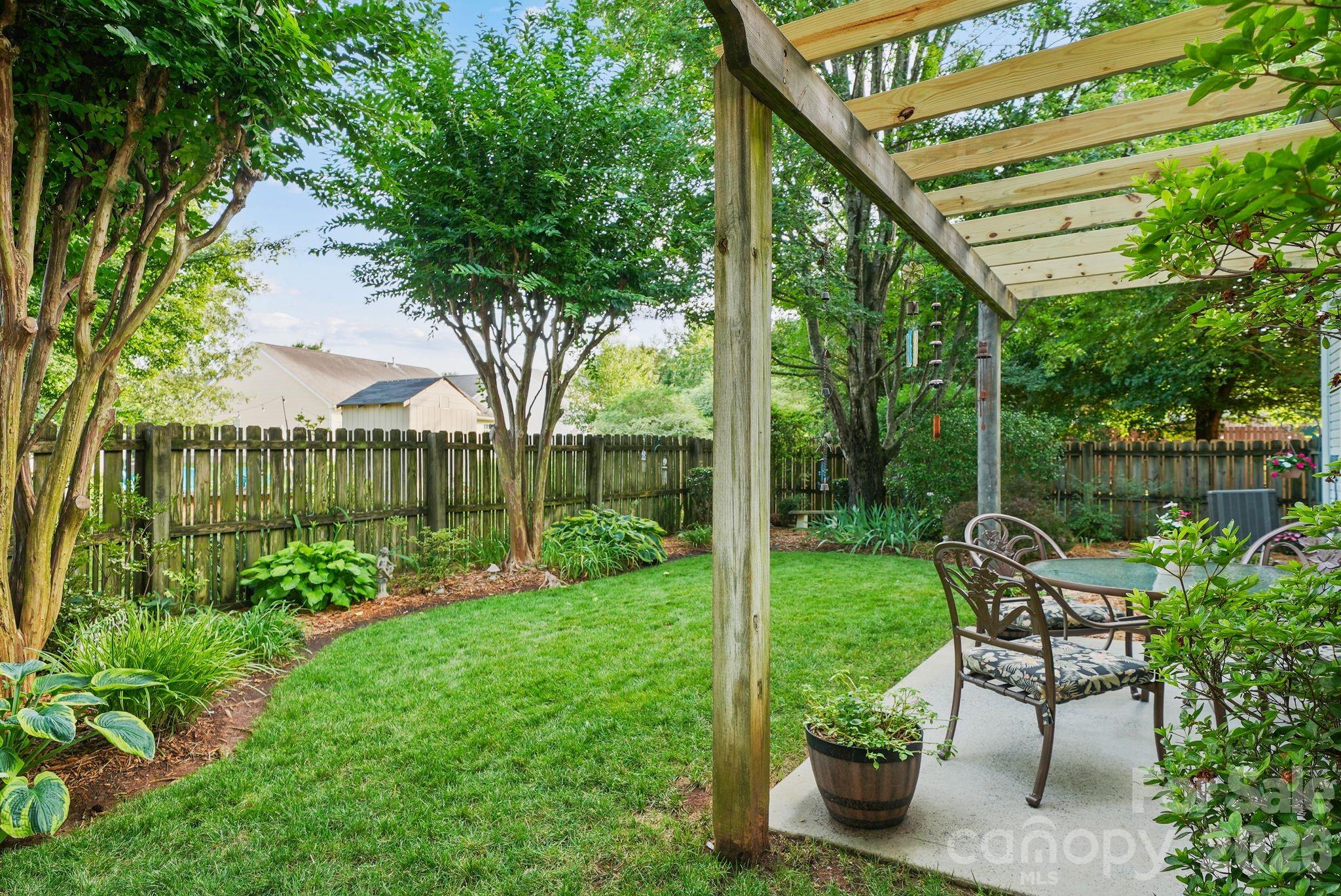 15926 Bubbling Branch Lane — Charlotte