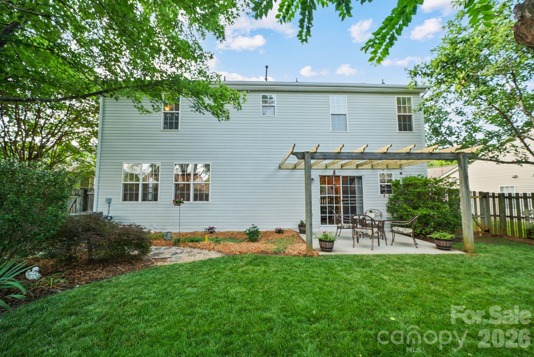 15926 Bubbling Branch Lane — Charlotte
