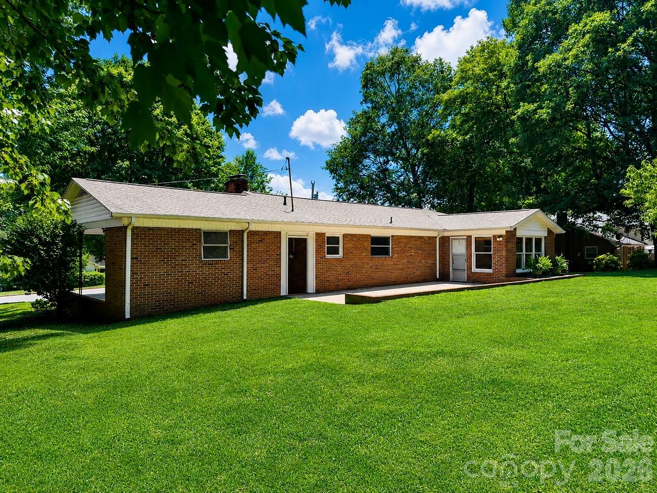 706 Hedrick Drive — Statesville