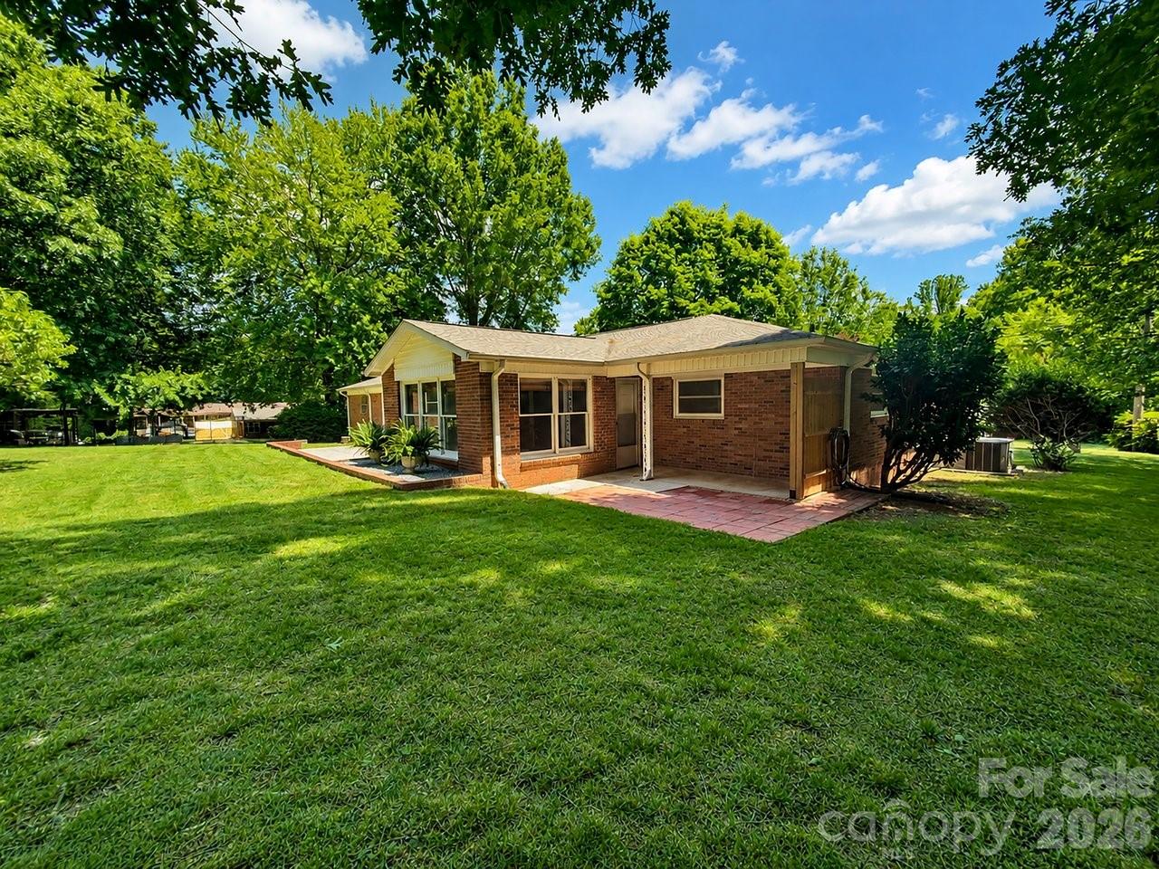 706 Hedrick Drive — Statesville