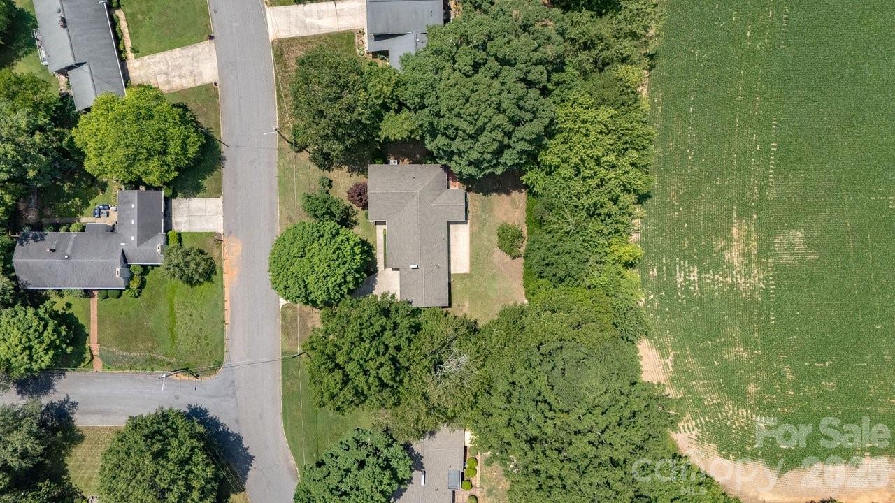 706 Hedrick Drive — Statesville